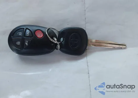 2017 Toyota Sienna Le 8 Passenger z USA, uszkodzony, nr VIN 5TDKZ3DCXHS863837